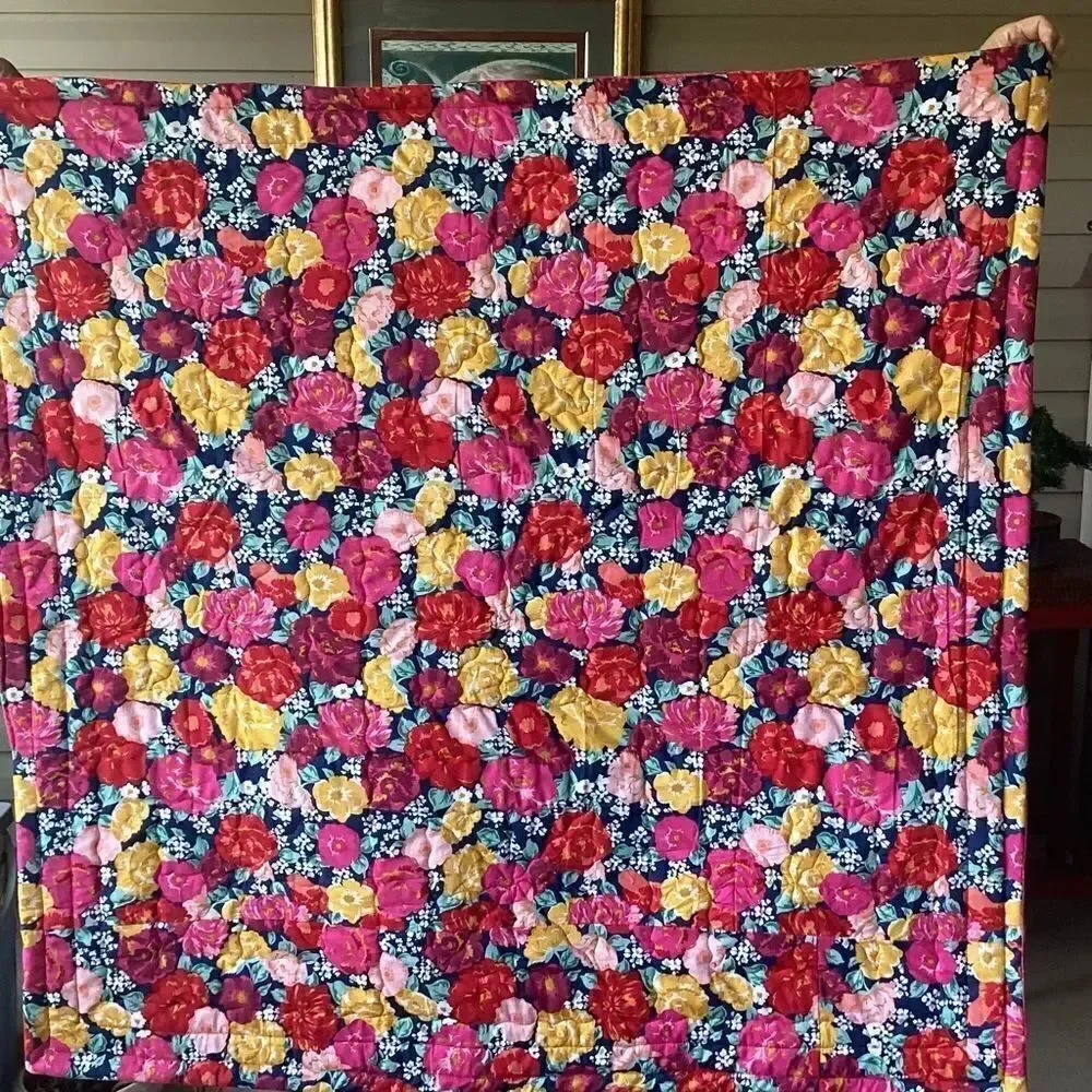 NWT Hand Crafted “Scotty Lovers” Red White and Black Elegant Lap Quilt